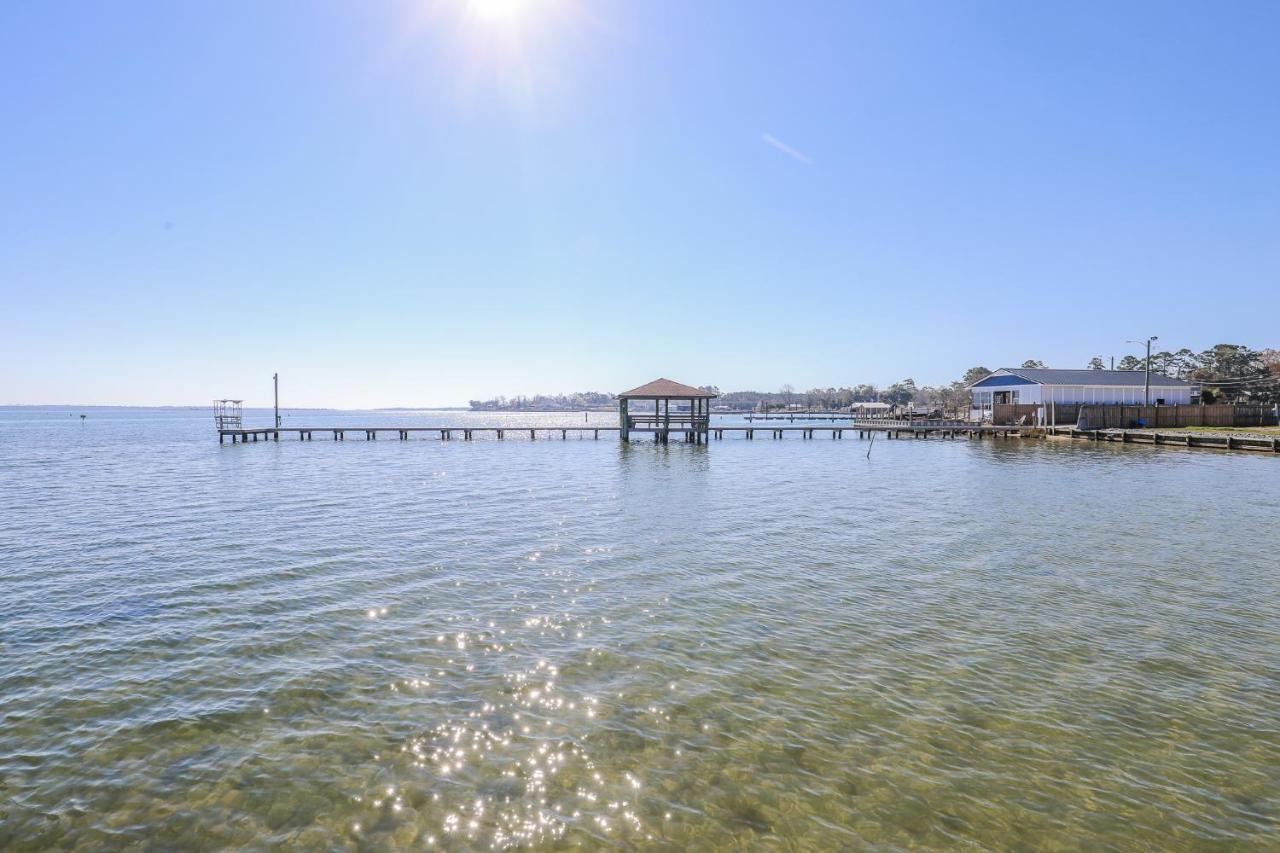 Spacious Home With Waterfront View-Welcome Pets Sneads Ferry ภายนอก รูปภาพ