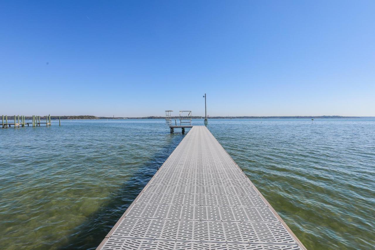 Spacious Home With Waterfront View-Welcome Pets Sneads Ferry ภายนอก รูปภาพ
